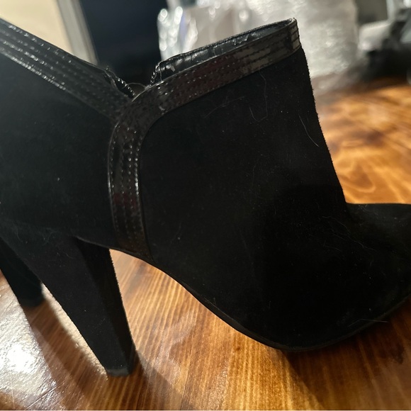 Ankle boots - Picture 2 of 2